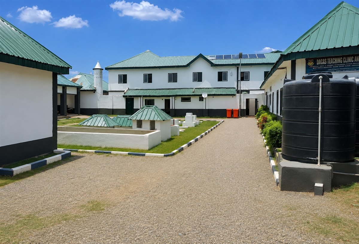 Dagamas College campus grounds and buildings